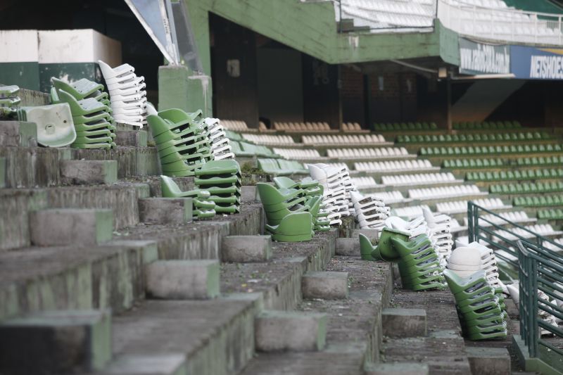 Intervenções no setor Mauá superior levarão coxas-brancas a se concentrar na curva de fundos do Couto Pereira | André Rodrigues / Gazeta do Povo