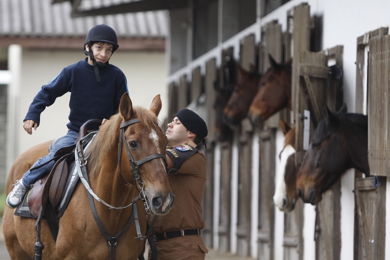 A cavalo: acometido por paralisia cerebral, Davi Lucas, é um dos membros da equipe paranaense de enduro paraequestre | Jonathan Campos/Gazeta do Povo