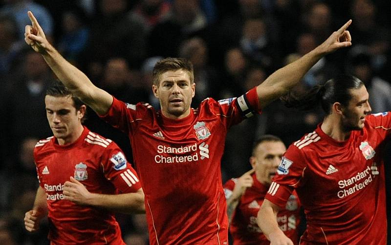 Gerrard renovou contrato com o Liverpool | Reuters