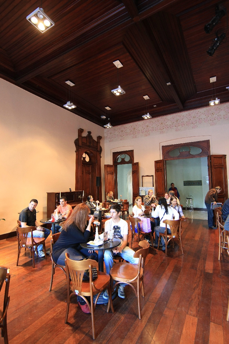 Café do Paço: bebidas quentes fazem mais sucesso no inverno | Ivonaldo Alexandre/ Gazeta do Povo