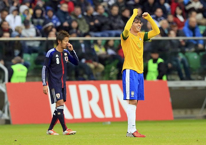 Kaká acredita que sob o comando de Carlo Ancelotti possa voltar ao alto nível de quando atuava pelo Milan e, por consequência, à seleção | Tobias Schwarz / Reuters