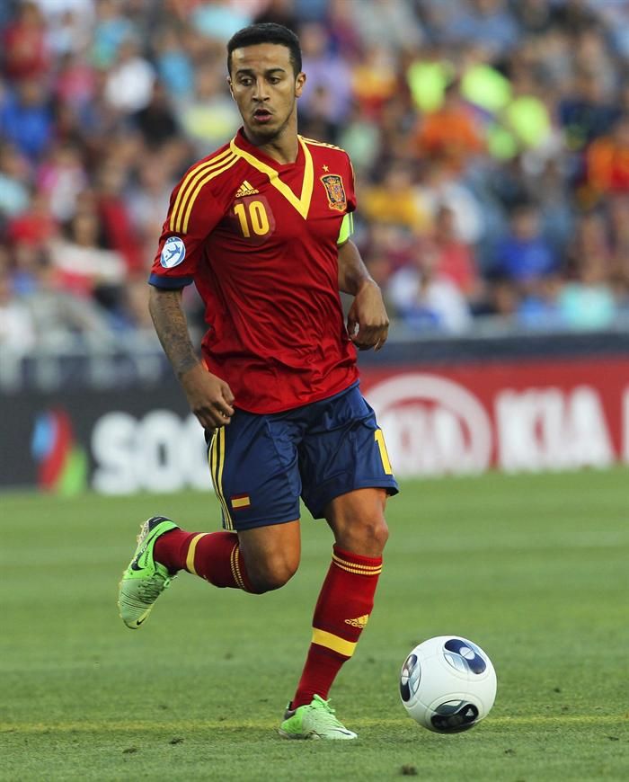 Bayern de Munique pagou 25 milhões de euros pela transferência de Thiago Alcântara do Barcelona | Atef Safadi / EFE