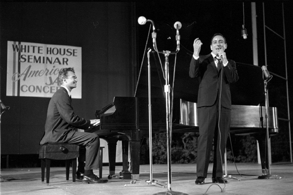 Ao pisar no palco para começar seu set com Brubeck, Bennett avisou: Não ensaiamos, minha gente portanto, boa sorte! | Divulgação