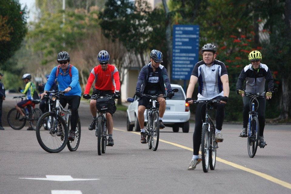 No último passeio cicloturístico, a pedalada foi até a Fazenda Canguiri e a represa do Rio Iraí. | Jonathan Campos / Gazeta do Povo