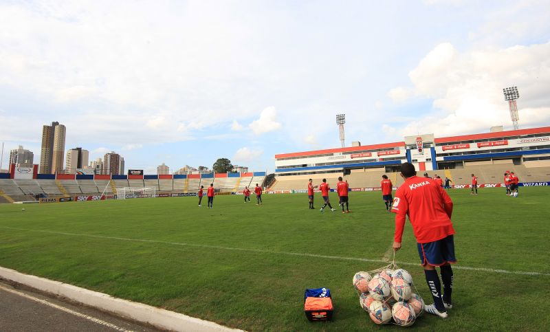 Regra que aumentou o número de reservas pegou de surpresa o Paraná antes do duelo com o América-MG | Ivonaldo Alexandre / Gazeta do Povo