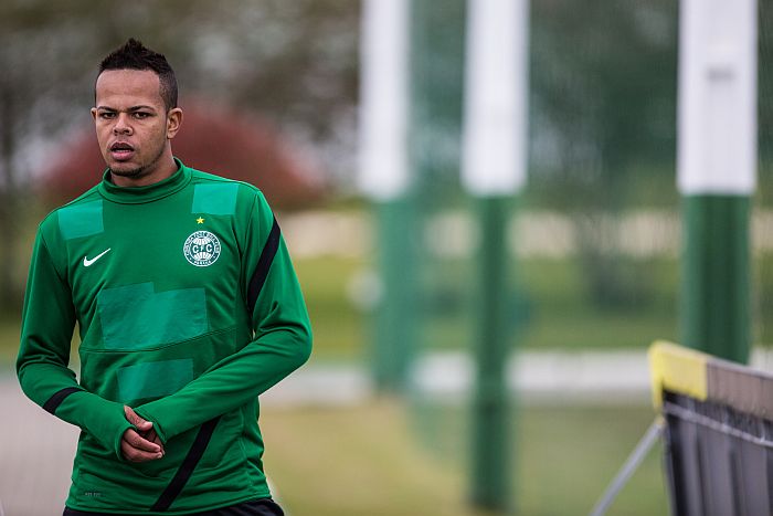 Na avaliação da diretoria alviverde, Bill está mais concentrado e em forma do que quando jogava no Coritiba | Antonio More / Gazeta do Povo