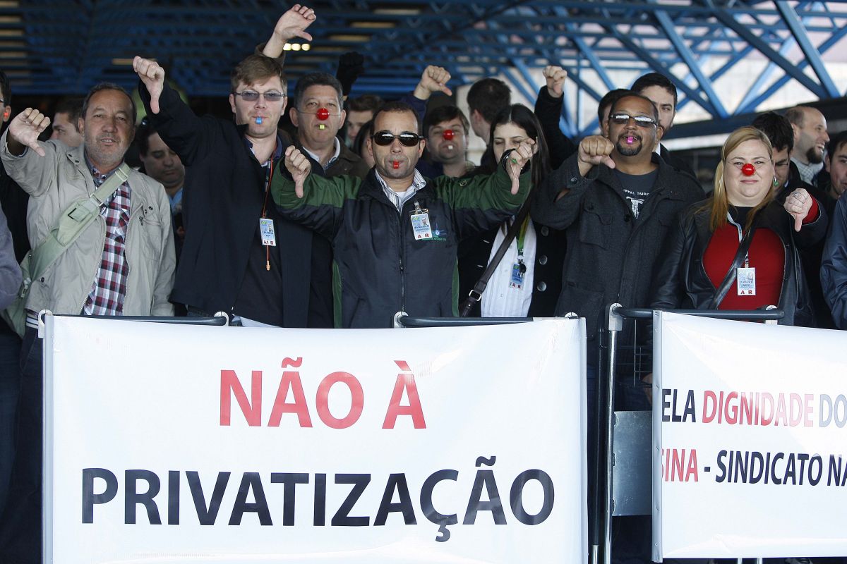 Integram a lista de grevistas os fiscais de pátio, servidores do Terminal de Cargas, de engenharia e trabalhadores administrativos | Jonathan Campos/Agência de Notícias Gazeta do Povo