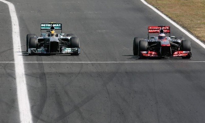 Hamilton e Button disputam posição no GP da Hungria | 