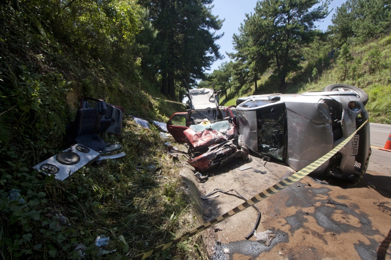 Índice de mortes no trânsito do estado é três vezes maior do que o considerado aceitável pela Organização Mundial da Saúde | Lineu Filho/Tribuna do Paraná