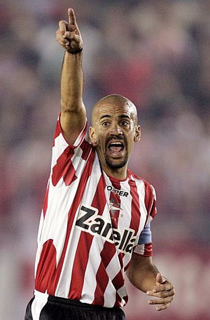 Aos 38 anos, Verón está de volta ao futebol e ao Estudiantes | Marcos Brindicci / Reuters