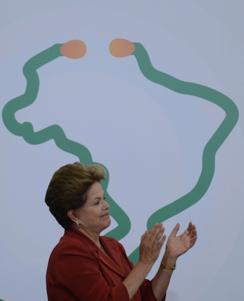 Objetivo não é trazer médicos do exterior, mas sim levar mais saúde para o interior, disse Dilma | Fábio Rodrigues Pozzebom/Agência Brasil