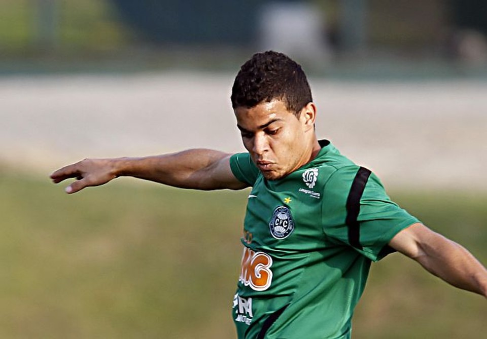 Denis fica no Joinville até o final do ano | Albari Rosa / Gazeta do Povo