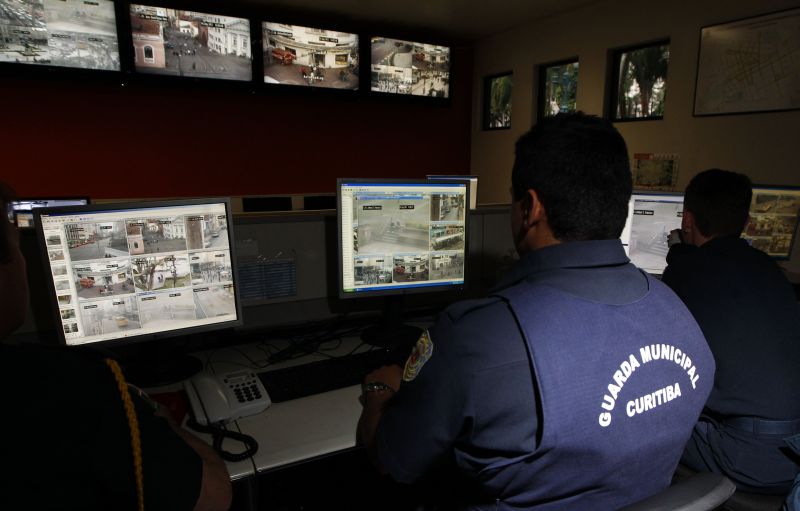 Para se candidatar ao cargo é necessário ter o nível médio completo e idade superior a 18 anos | Daniel Castellano/ Gazeta do Povo