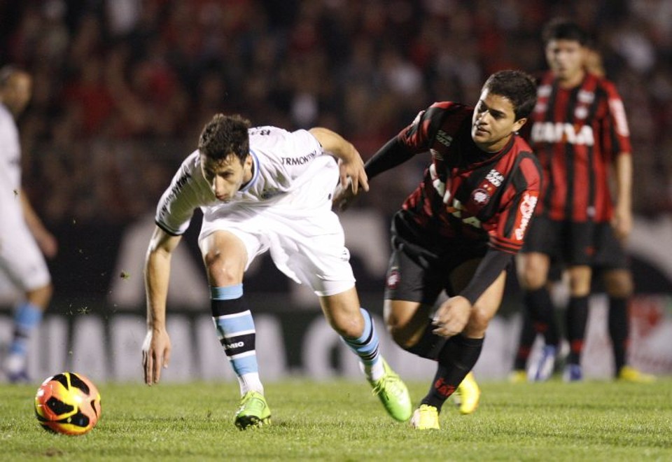 Felipe deu assistência no gol do Atlético. Equipe, no entanto, permitiu empate pouco depois | Hugo Harada / Gazeta do Povo