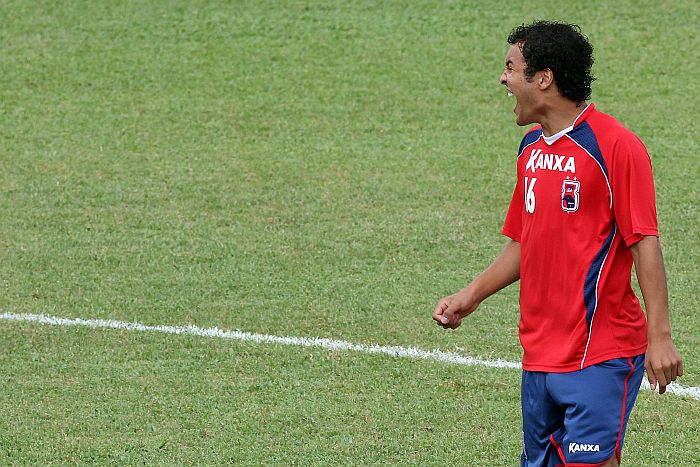 Após mais de dois meses de jejum, Alex Alves volta a ser titular | Walter Alves / Gazeta do Povo