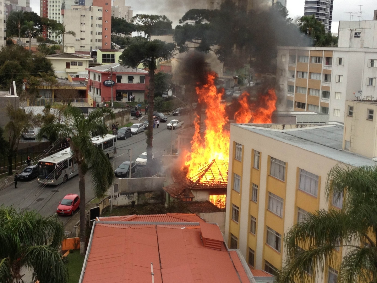 Imóvel está à venda, segundo os Bombeiros | Sandra Nodari/Arquivo Pessoal