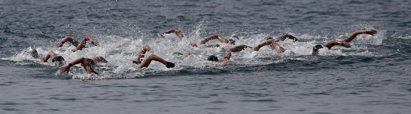 Chegada da prova feminina dos 25 km em águas abertas. O título ficou com a italiana Martina Grimaldi e a brasileira Ana Marcela ficou em quinto lugar | EFE/JuanJo Martín