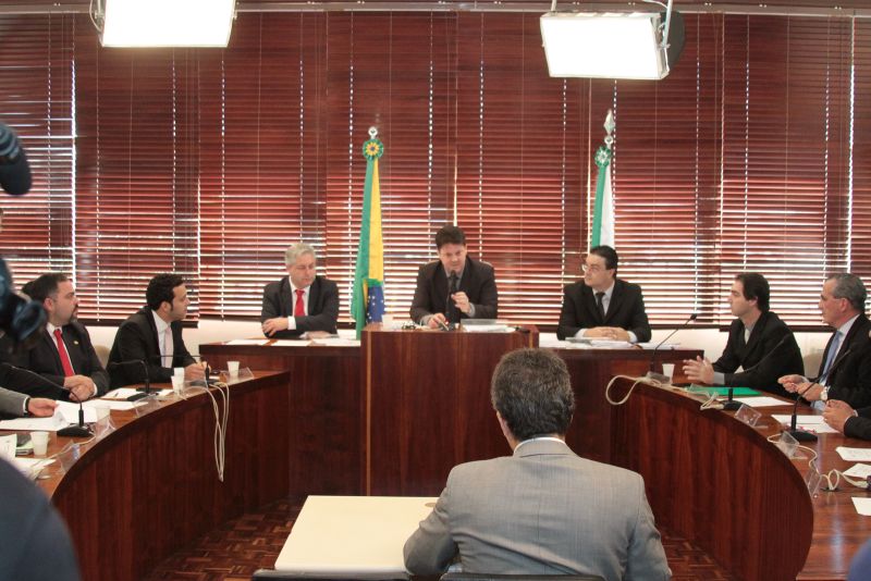 Parlamentares reunidos na segunda reunião da CPI do Pedágio nesta quarta-feira (17) | Laura Ling / Alep / Divulgação