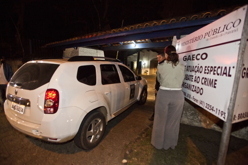Acusados chegam no Gaeco: eles podem ser incluídos no Programa de Proteção à Testemunha | Lineu Filho/Tribuna do Paraná