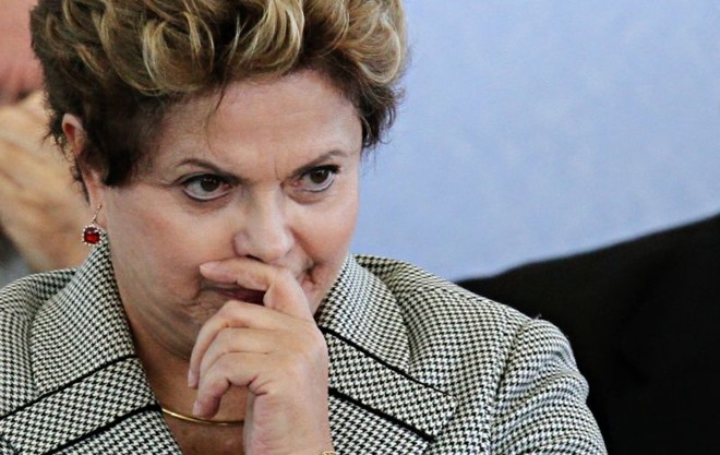 Dilma: popularidade despencou após protestos |