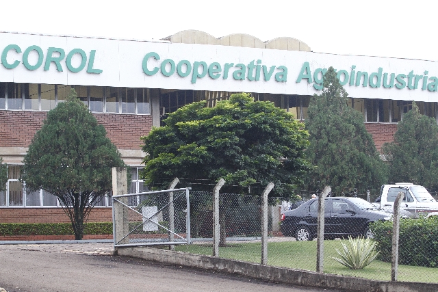 Sede da Corol, em Rolândia: de 600 associados que assumiram uma dívida com o BRDE, 300 já tiveram os títulos protestados | Roberto Custa³dio/jl