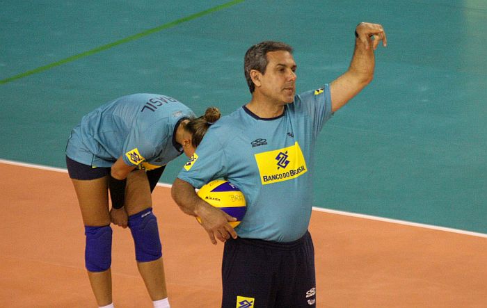 Zé Roberto considera o grupo do Brasil complicado, mas bom para testar a equipe | Divulgação CBV