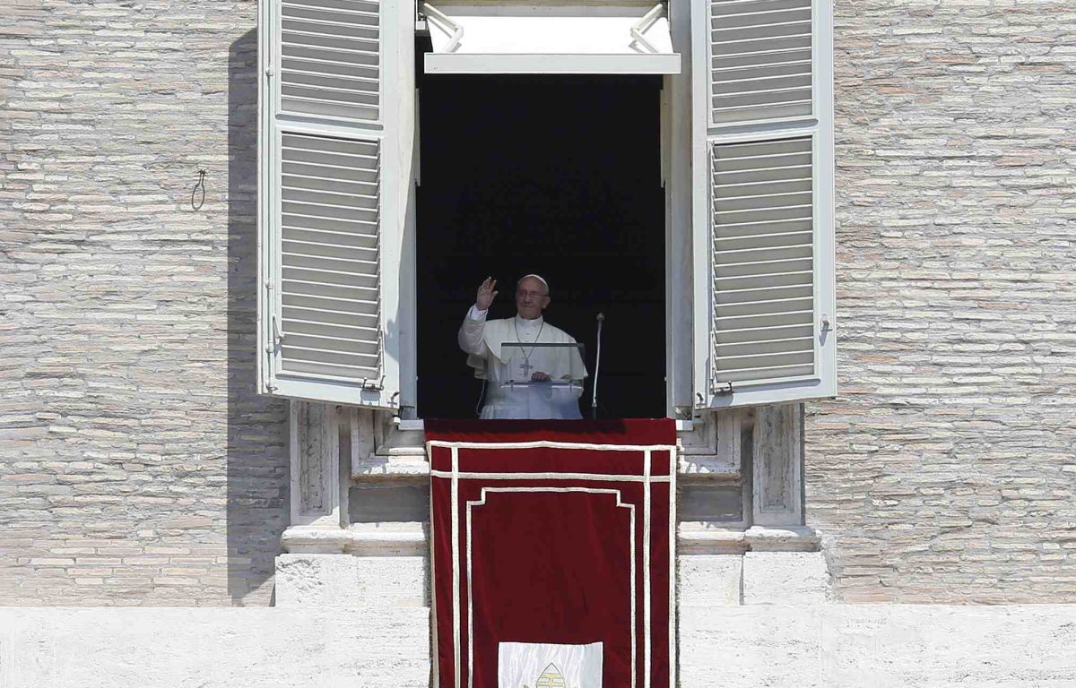 Francisco conduz o Ângelus no Vaticano | Reuters/Tony Gentile