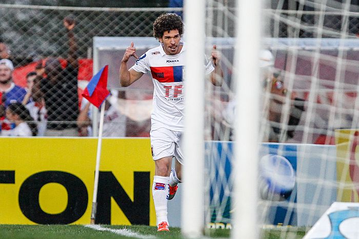 Wellington comemora o gol da vitória do Paraná sobre o Sport | Bruno Covello / Gazeta do Povo