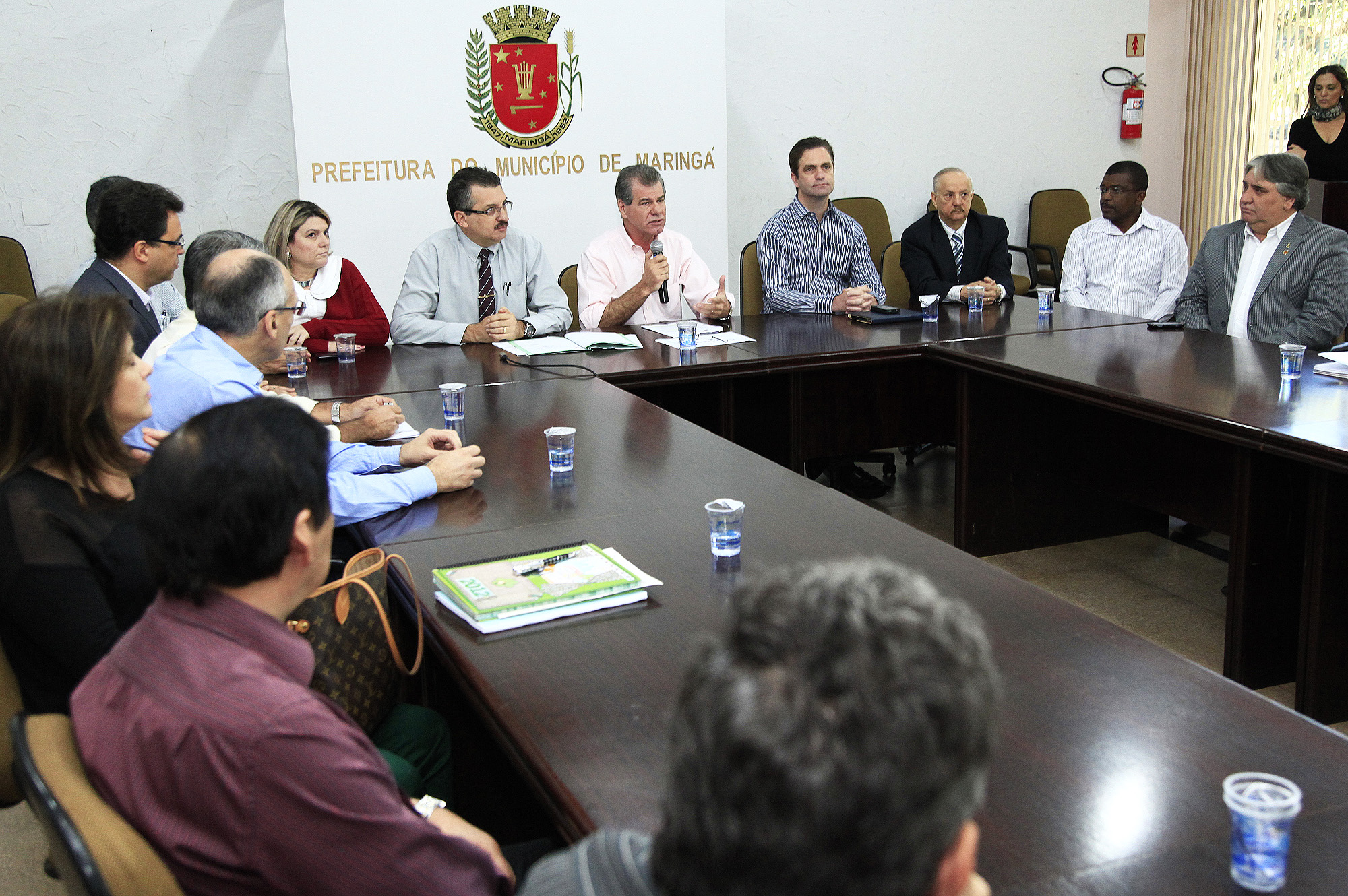 Lei da Ficha Limpa foi sancionada na manhã desta quinta-feira pelo prefeito Carlos Roberto Pupin | Divulgação/PMM