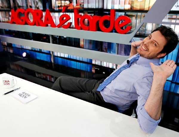 O humorista Danilo Gentili comanda o Agora É Tarde, de terça a sexta-feira, na Band | Divulgação