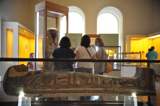 A esquife da dama Sha-amum-em-su, que nunca foi aberta, foi uma doação do Egito ao imperador Dom Pedro II | 