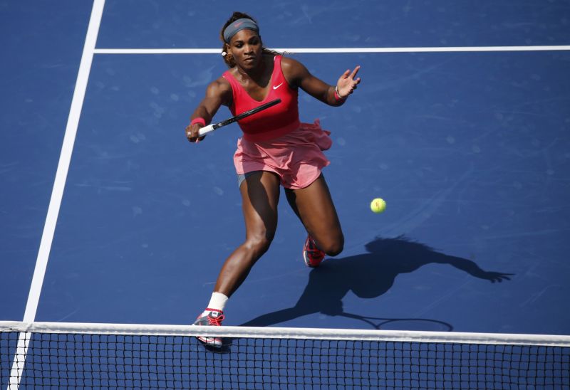 Serena Williams eliminou a casaque Galina Voskoboeva nesta quinta-feira em Nova York | Ray Stubblebine / Reuters