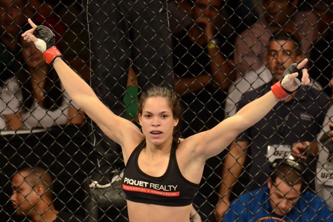 Amanda Nunes vibra após bater alemã no Rio |