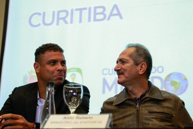 Ronaldo, membro do COL, e Aldo Rebelo, ministro do Esporte | 