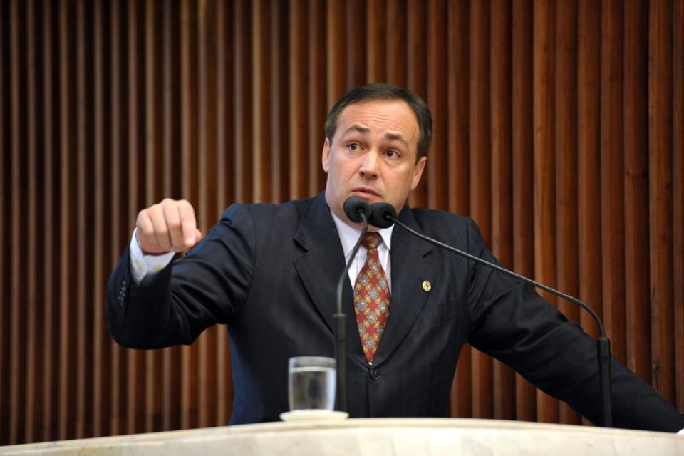 Justiça anula intervenção no diretório do PMDB de Curitiba Stephanes Junior, vice-presidente do diretório estadual do PMDB | Sandro Nascimento/Alep