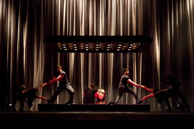 O grupo Mimulus integra vários tipos de dança em suas coreografias |