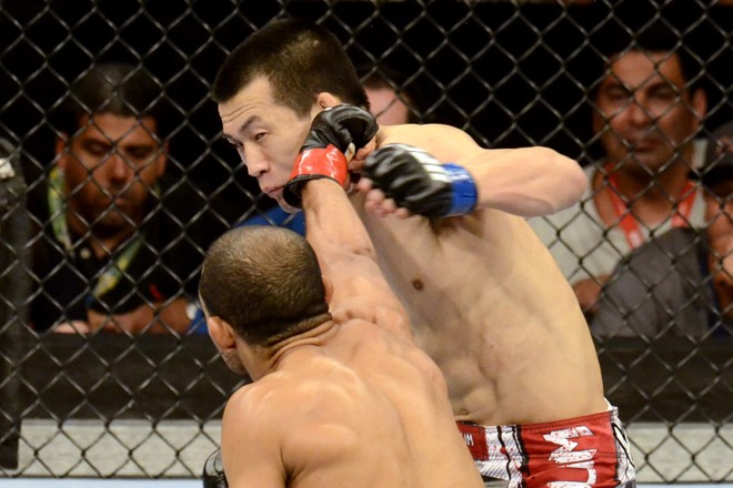 Aldo dominio a luta contra Chan Sung Jung |