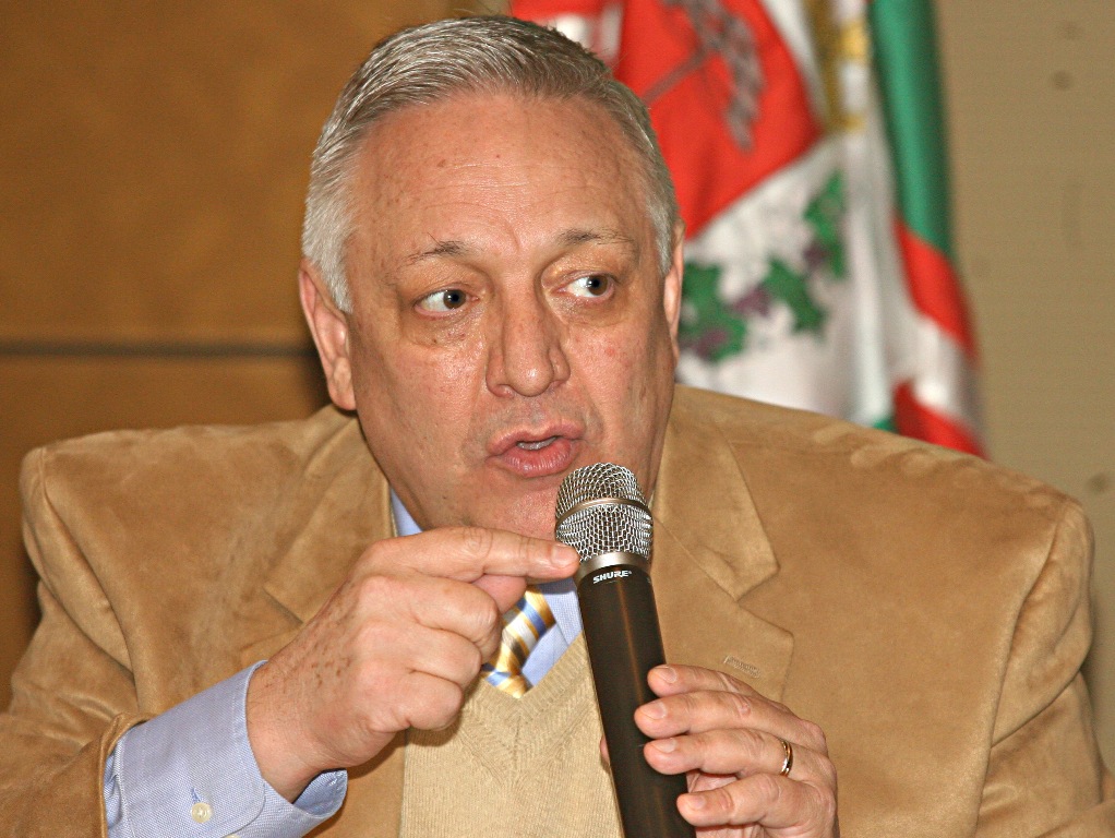 Programa de bolsa é uma experiência complexa. Está provado que aluno com bolsa não estuda, é o que mais falta e que dá problema de comportamento. | Felipe Rosa / ACP