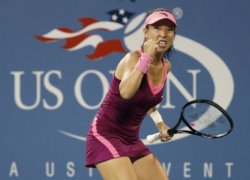 Chinesa Jie Zheng comemora ponto na vitória desta quarta-feira sobre Venus Williams em Nova York | Ray Stubblebine / Reuters