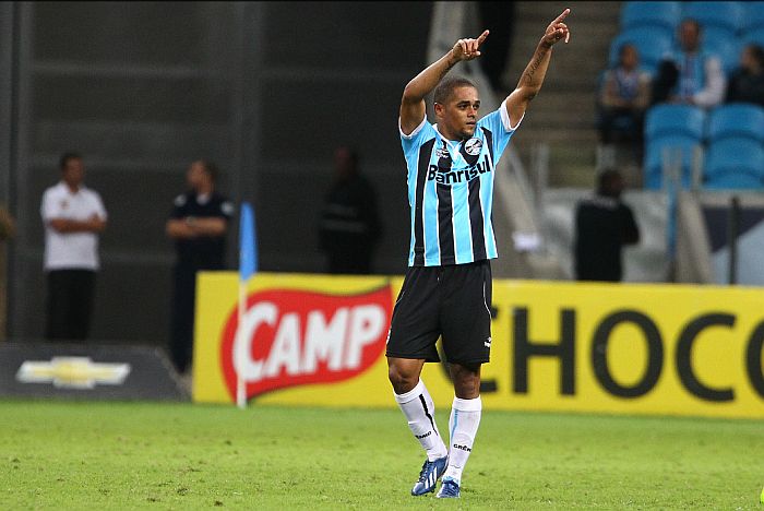 No dia que deveria ser apresentado pelo Coritiba, Wellinton acertou transferência para do Grêmio para o São Paulo | LUCAS UEBEL/GREMIO FBPA