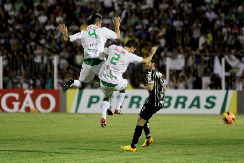 O Corinthians de Alexandre Pato se assustou com o Luverdense no Estádio Passo das Emas | Chico Ferreira / Futura Press / Folhapress