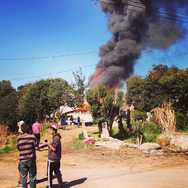 Incêndio registrado em casa no Xaxim nesta quinta-feira (29) | Lucas Motta/Arquivo Pessoal