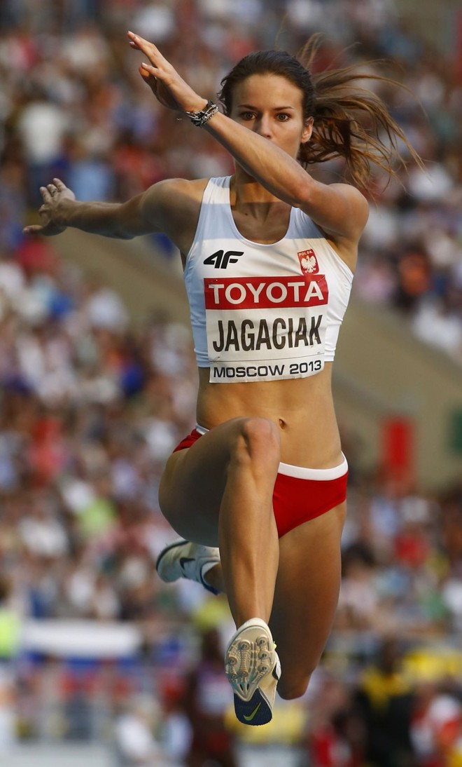 Polonesa Anna Jagaciak compete na final do salto triplo | 