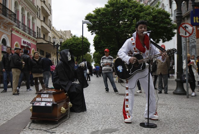 Fã se autodenomina um Presley |