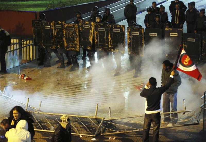 | Paulo Whitaker/ Reuters