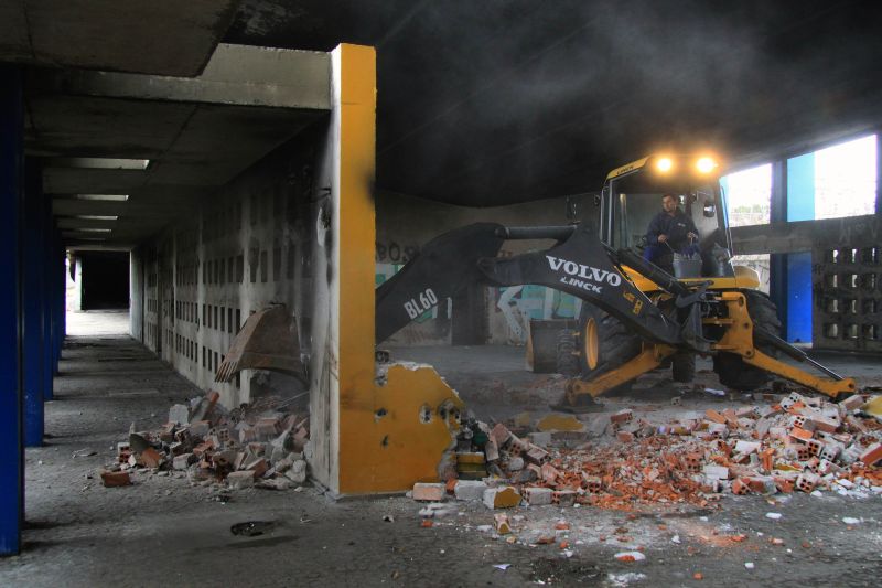 Espaço estava desocupado há cerca de oito anos, quando a Fundação Cultural de Curitiba deixou o local | Valdecir Galor/SMCS