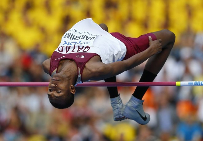 Mutaz Essa Barshim, do Catar, supera a barreira no salto em altura | 