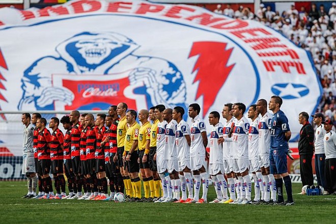 Vitória sobre o Sport marcou o recorde de público do ano do Paraná e o patrocínio da torcida organizada no uniforme oficial do time |