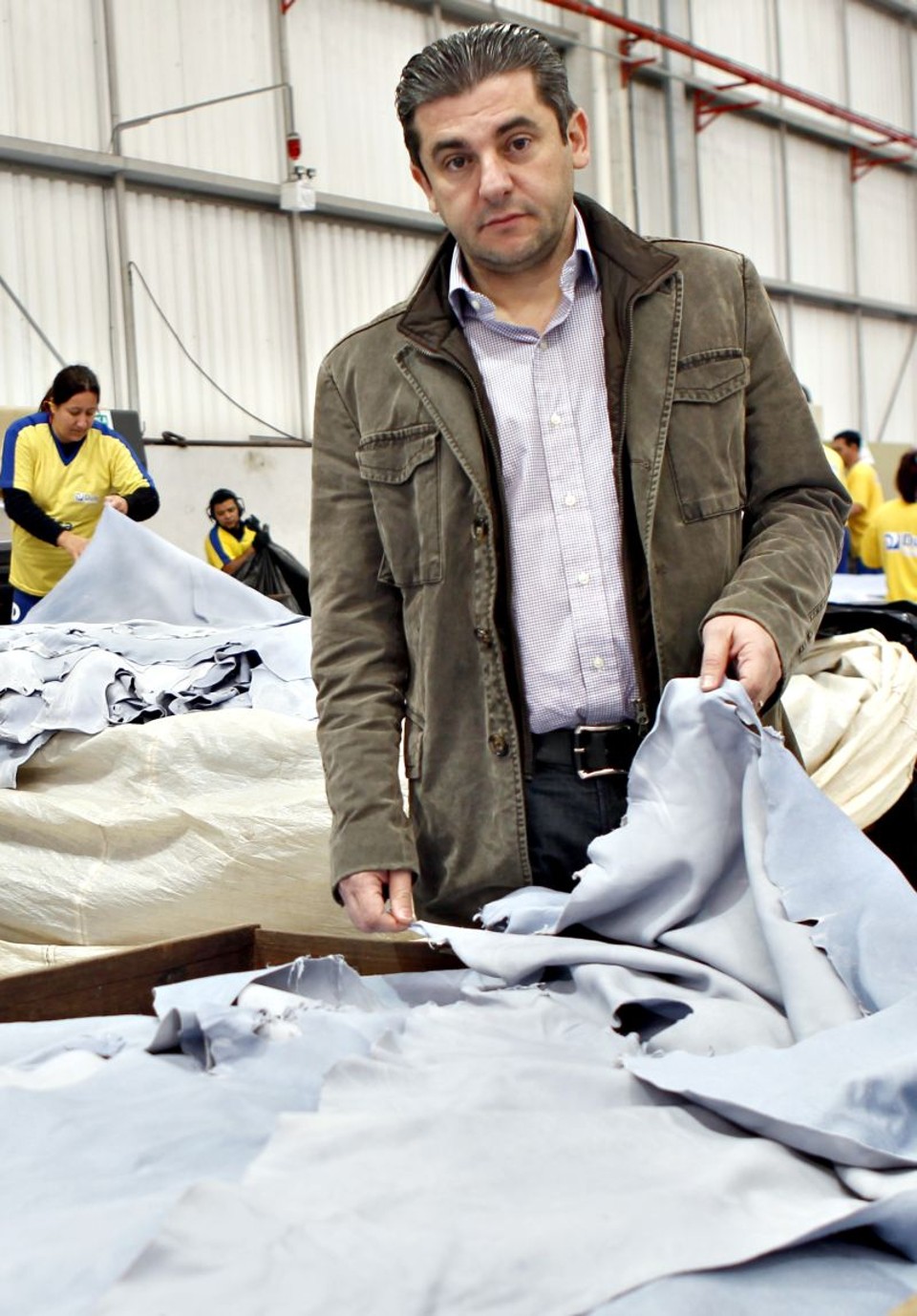 Escalada do dólar anima exportadores Evandro Durli, proprietário da Durli Couros | Aniele Nascimento/ Gazeta do Povo