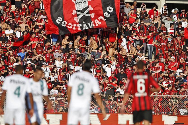 Na terceira vitória consecutiva, diante do Goiás, Atlético teve seu maior público do ano em Curitiba |